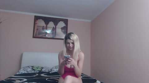 inocentangel1 @ myfreecams on 20231116