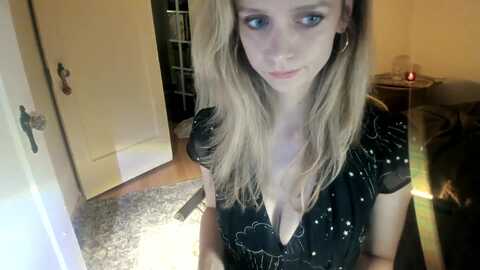 muffinmoon @ myfreecams on 20231116