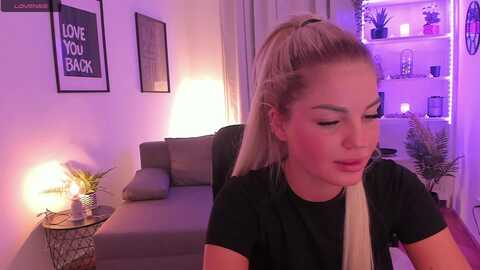 niablondie @ myfreecams on 20231116