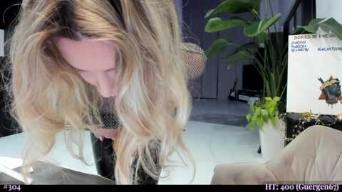 beastjolie @ myfreecams on 20231117