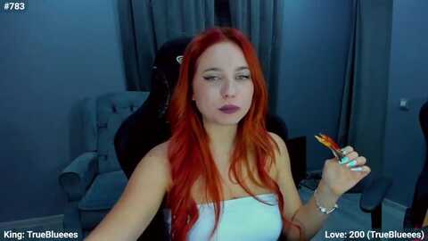 blueees @ myfreecams on 20231117