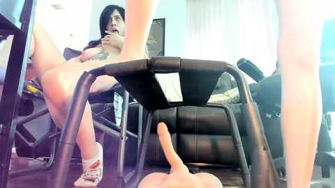 bunnydathug @ myfreecams on 20231117