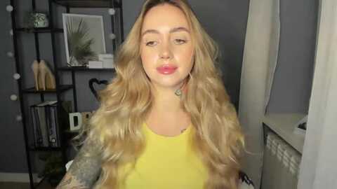 flowercoralie @ myfreecams on 20231117