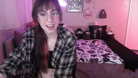 melaniero @ myfreecams on 20231117