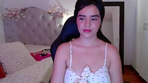 miacollins1x @ myfreecams on 20231117