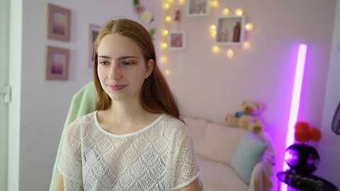 naomi_woods18 @ myfreecams on 20231117