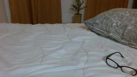 noname_ @ myfreecams on 20231117