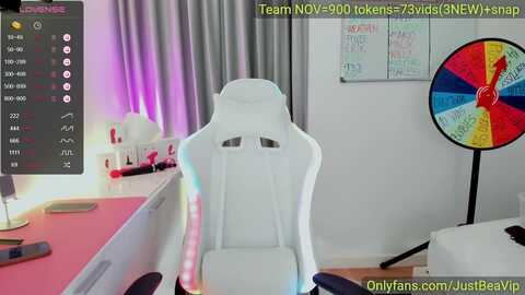 queen_bea_ @ myfreecams on 20231117