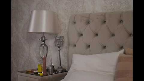 roxanneskyes @ myfreecams on 20231117