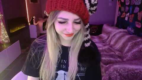 serafina @ myfreecams on 20231117