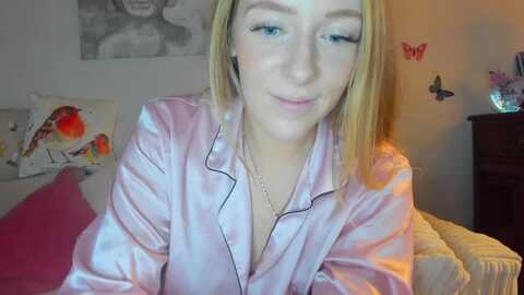 sugarrrholic @ myfreecams on 20231117