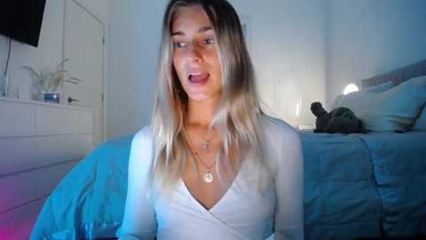 vodka_queen @ myfreecams on 20231117