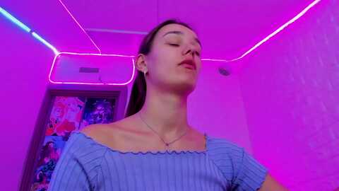 aprilwong @ myfreecams on 20231118