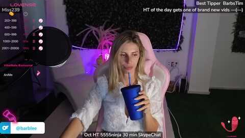 gymgirl_ @ myfreecams on 20231118