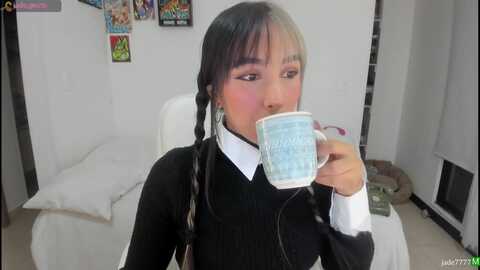 jade7777 @ myfreecams on 20231118