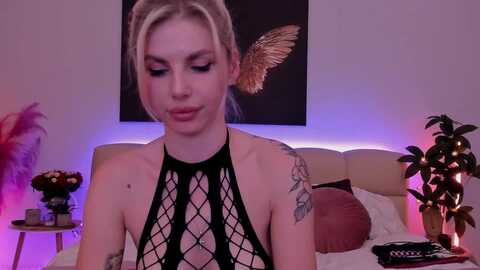 li__na @ myfreecams on 20231118