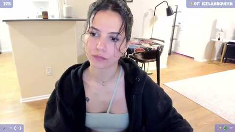 littlethot @ myfreecams on 20231118