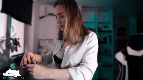 meowlexx @ myfreecams on 20231118