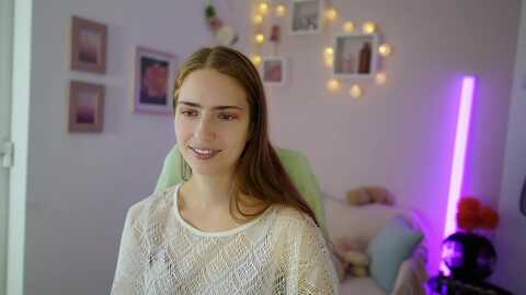 naomi_woods18 @ myfreecams on 20231118