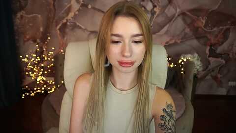 neondemonis @ myfreecams on 20231118