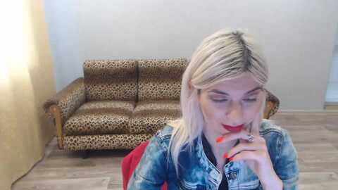 sexybeatriice @ myfreecams on 20231118