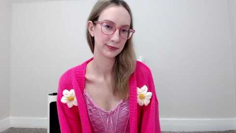 strwberrymoon @ myfreecams on 20231118