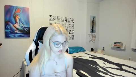 annatame @ myfreecams on 20231119