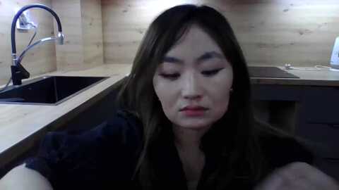 asiandoll2000 @ myfreecams on 20231119