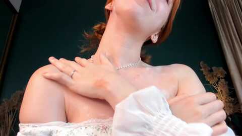 elsayoung @ myfreecams on 20231119