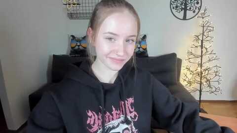 hannaharperr @ myfreecams on 20231119