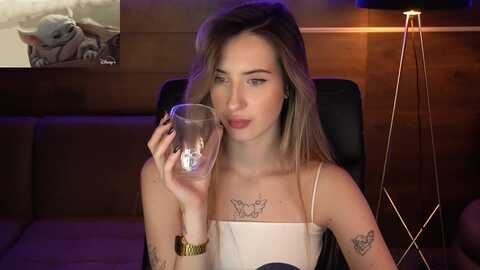 ice_princess @ myfreecams on 20231119