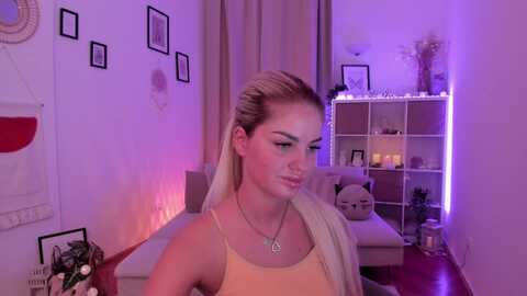 niablondie @ myfreecams on 20231119