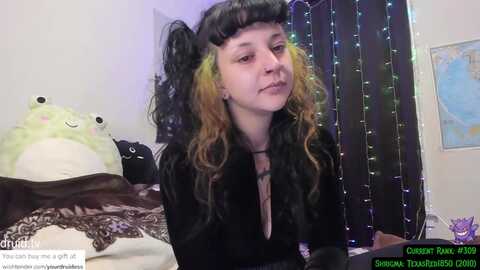 yourdruidess @ myfreecams on 20231119