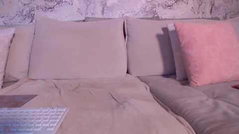 alissaxoxo @ myfreecams on 20231120