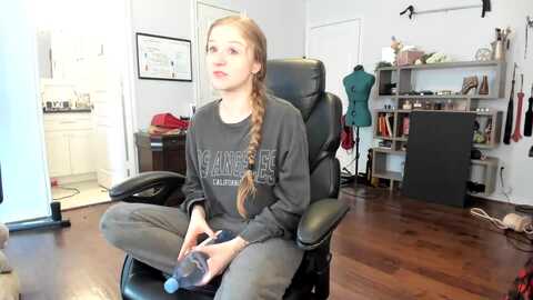 bunnydathug @ myfreecams on 20231120