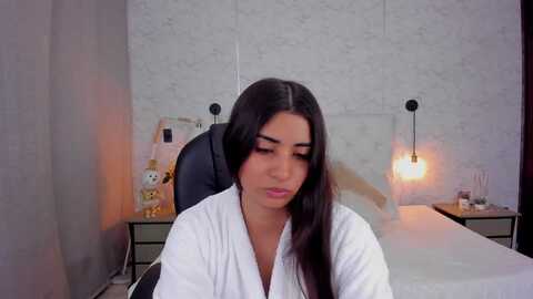 hanna_milano @ myfreecams on 20231120