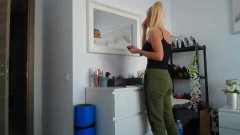 hrystina_ @ myfreecams on 20231120