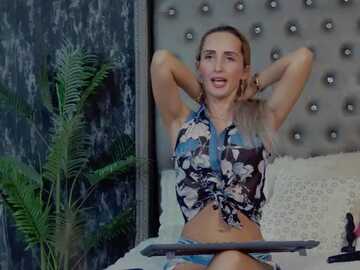 isabelleethan @ myfreecams on 20231120