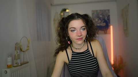 mary_moody @ myfreecams on 20231120