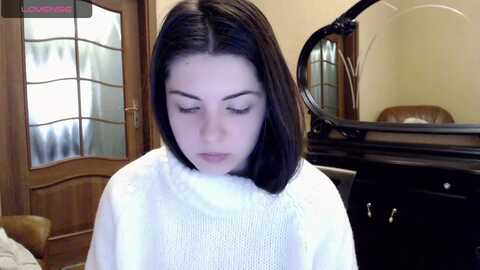 miriam_mills @ myfreecams on 20231120