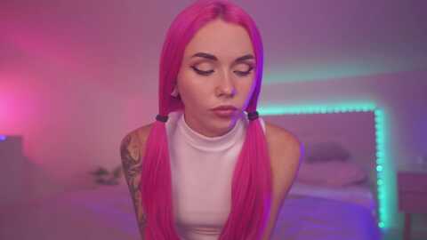 sarah_pink @ myfreecams on 20231120