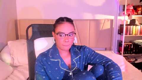 shiisundai @ myfreecams on 20231120