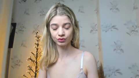 anitaart @ myfreecams on 20231121