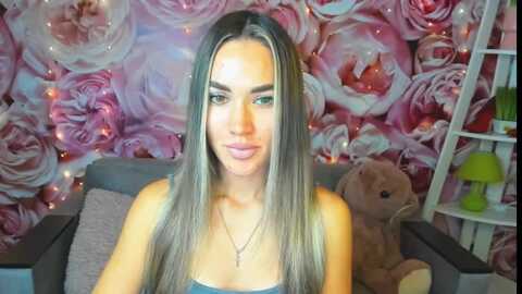 dipsesmiles @ myfreecams on 20231121