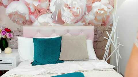 evalution @ myfreecams on 20231121