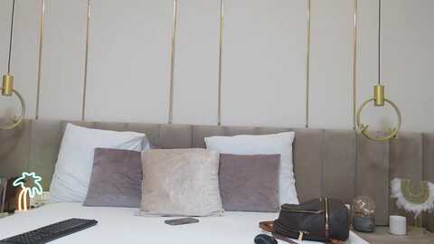 haileyroses @ myfreecams on 20231121