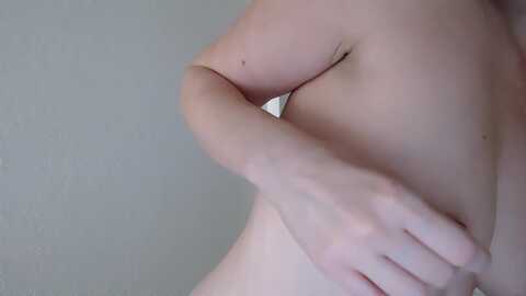kenziecams @ myfreecams on 20231121