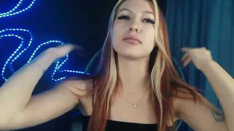 lovelygin @ myfreecams on 20231121