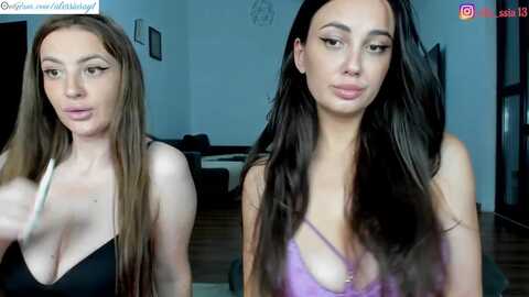 alessiaray @ myfreecams on 20231122