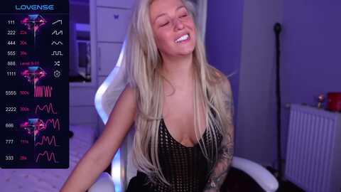 aliciarey @ myfreecams on 20231122